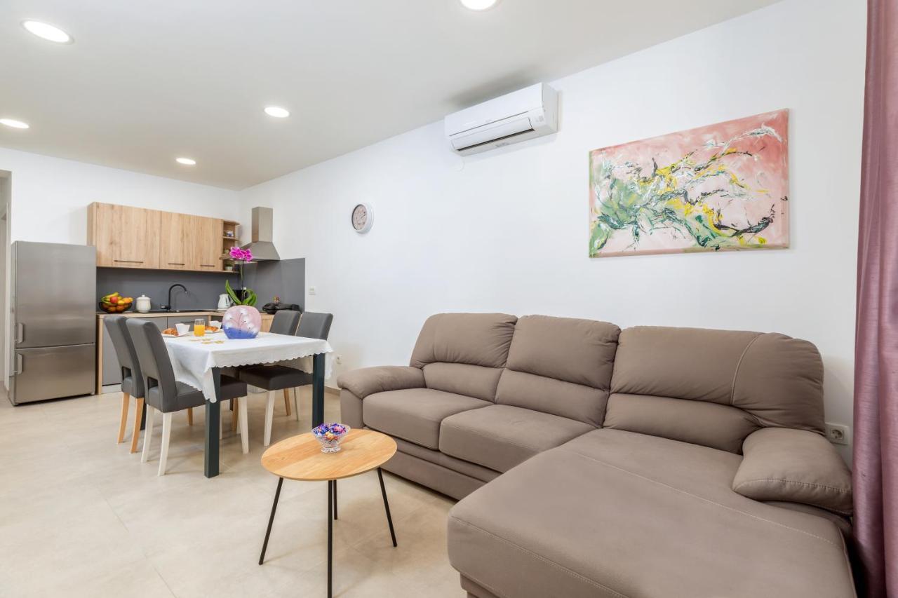 Apartment Lorilu Pula Dış mekan fotoğraf